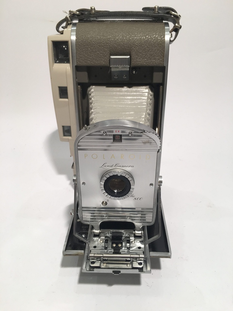 vintage Polaroid model 800 land camera 1950s