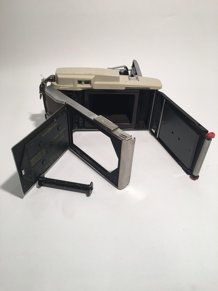 vintage Polaroid model 800 land camera 1950s